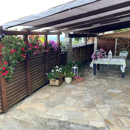 Διαμέρισμα Little Paradise *